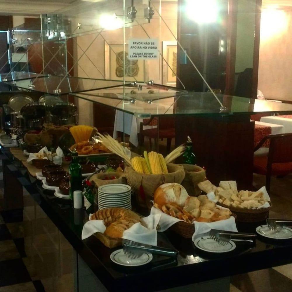 Alta Reggia Plaza Hotel Curitiba Kültér fotó