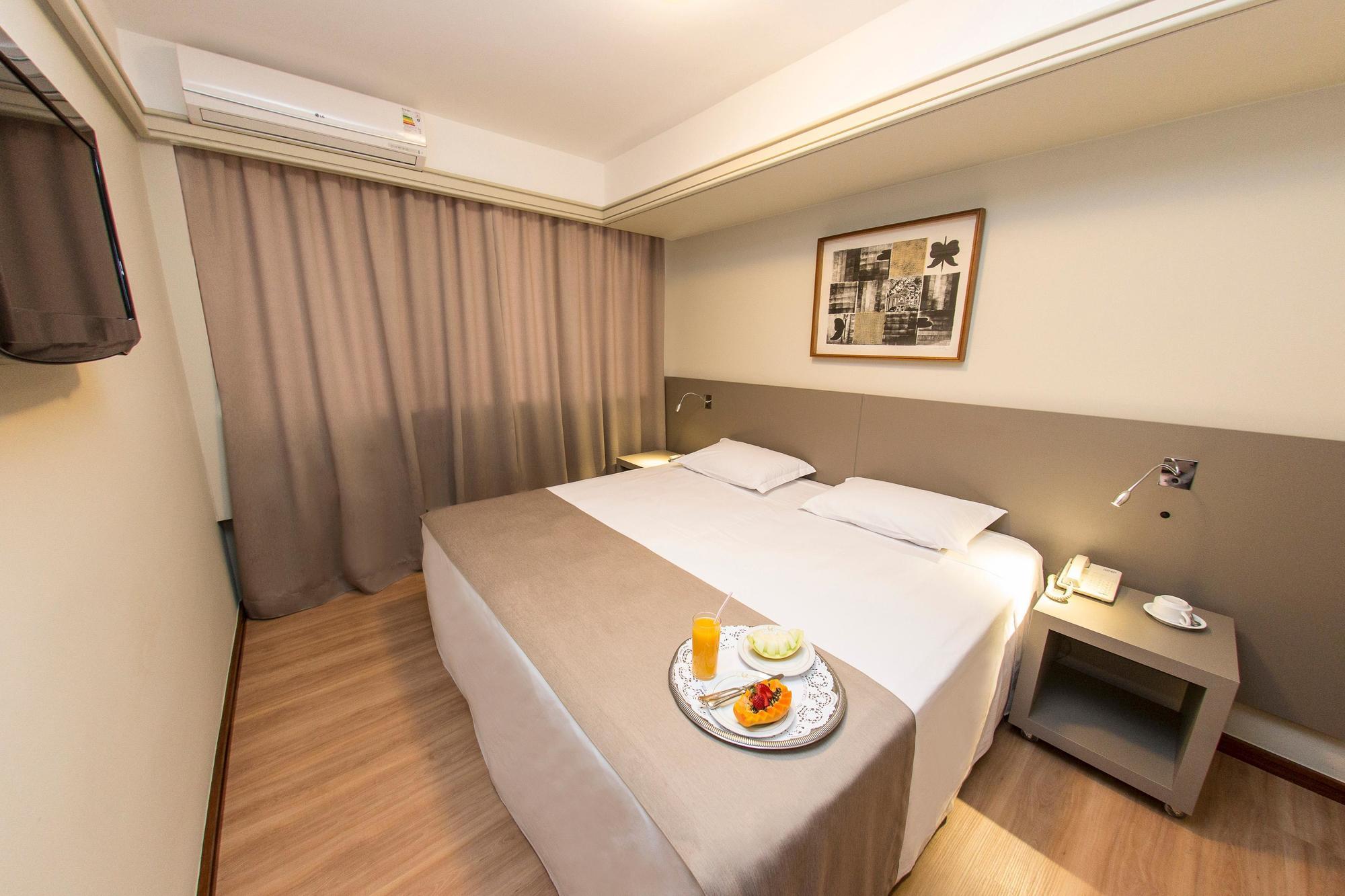 Alta Reggia Plaza Hotel Curitiba Kültér fotó